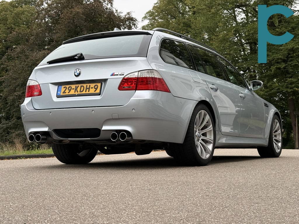 BMW M5 5-serie Touring Volleder l toptstaat l onderhoud l Silverstone II int + ext