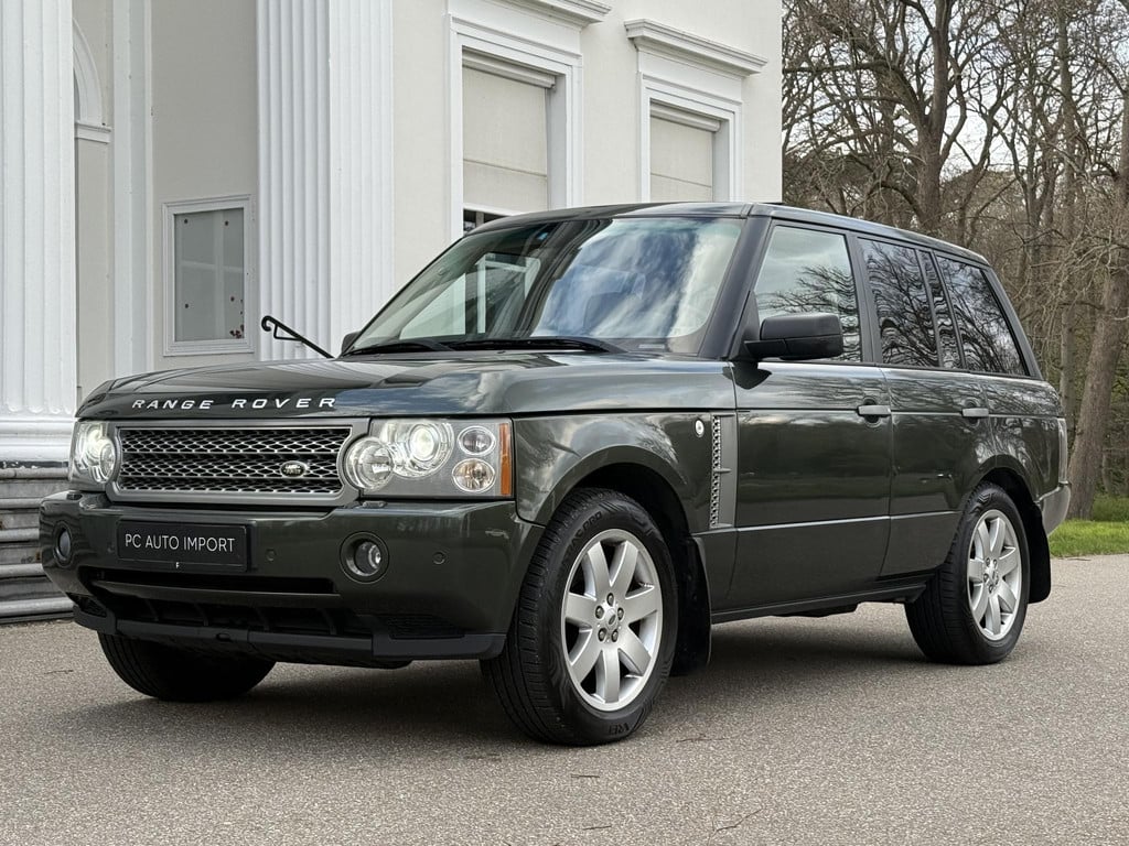 Land Rover Range Rover 4.4 V8 Vogue Facelift Green over Sand Classic V8 306ps petrol