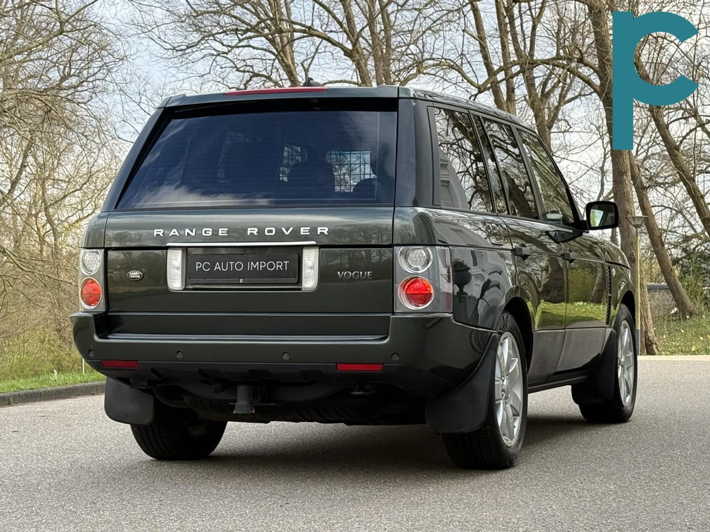Land Rover Range Rover 4.4 V8 Vogue Facelift Green over Sand Classic V8 306ps petrol